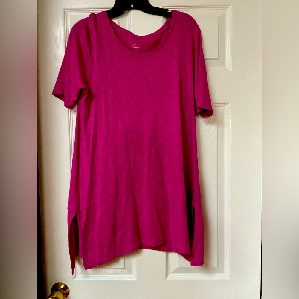 Fuschia short sleeved loose top